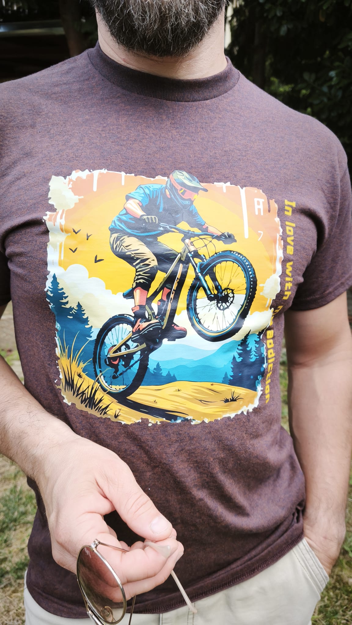 Tricou unisex In love with my addiction